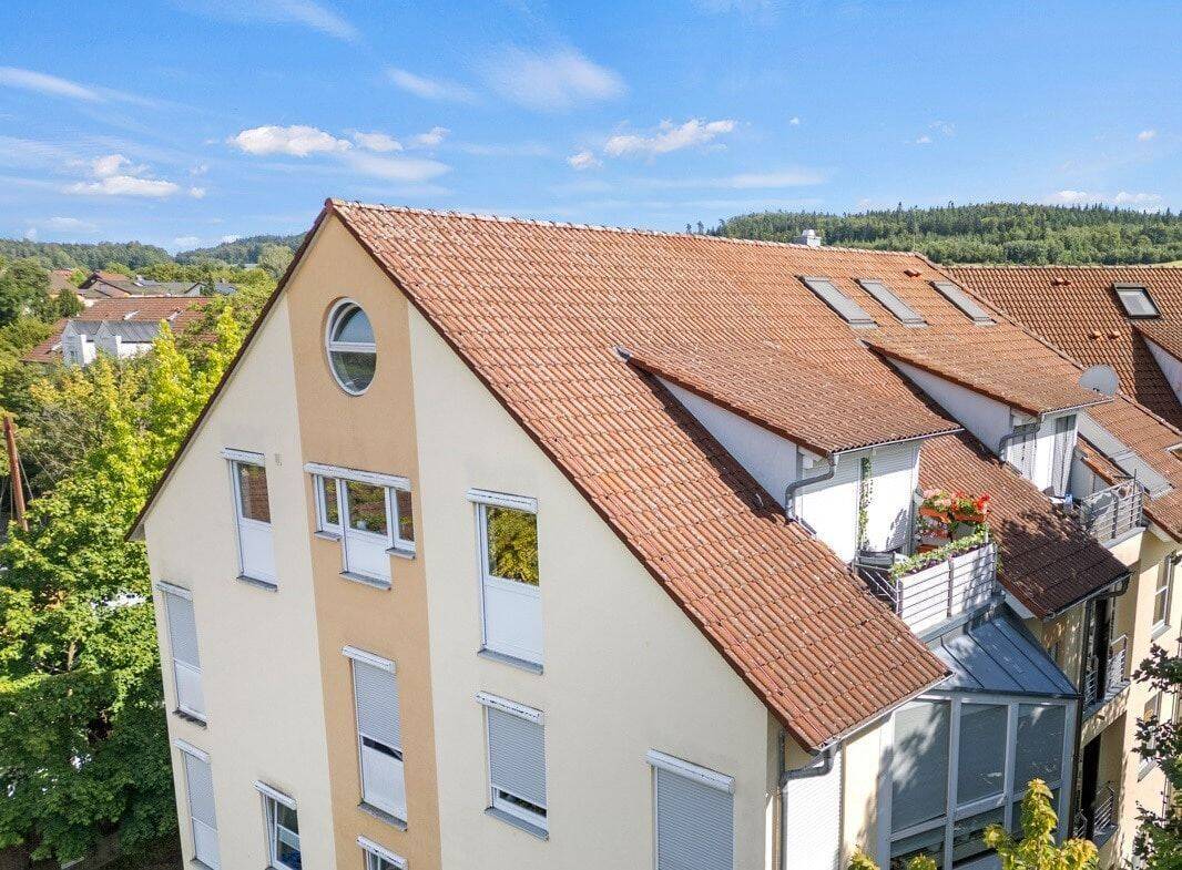 großzügige 4-Zimmer-Maisonette-Wohnung mit kleiner Loggia und Lift, 88690 Uhldingen-Mühlhofen