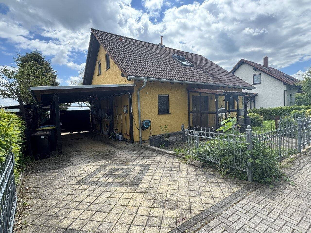 Freistehendes Einfamilienhaus mit Carport, Garten, Küche und Kaminofen, 99869 Nessetal (Bufleben)