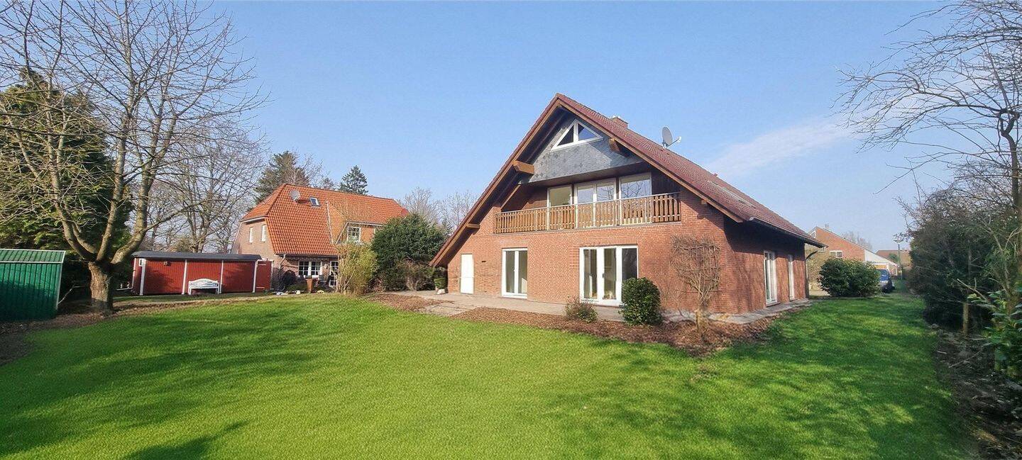 Großzügiges Haus (1998) | 240 m² WF | 911 m² GS | provisionsfrei, 23816 Leezen