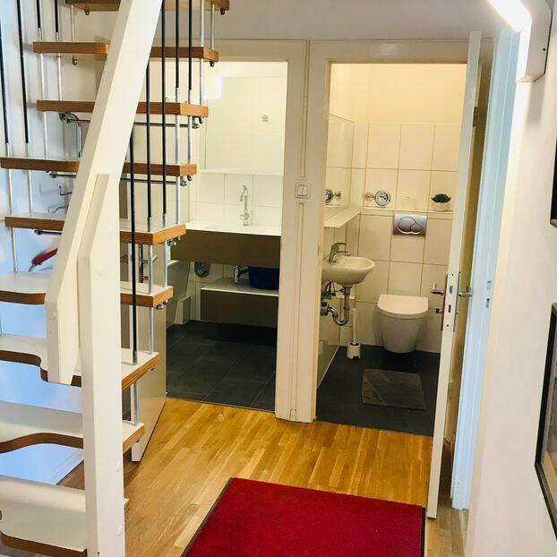Ihre  gutgeschnittene 4-Zimmer-Maisonettewohnung mit Nutzfläche im  3. OG / Süd-Balkon/ ab sofort frei