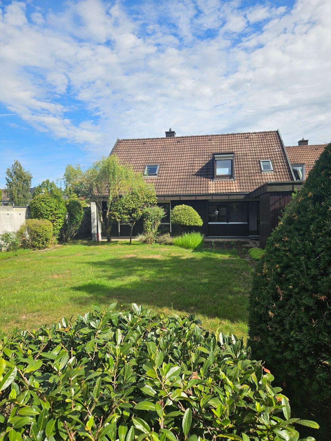 Helles Einfamilienhaus mit großem Garten; Heizung neu; Böden teilweise nagelneu, 90552 Röthenbach a.d. Pegnitz