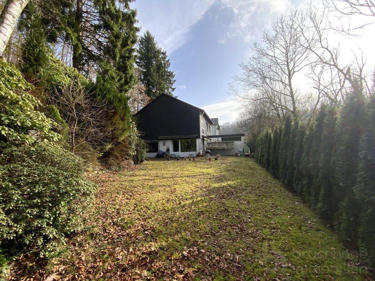 Ein Zuhause voller Natur – Familienhaus mit eigenem Wald als Abenteuerspielplatz für Kinder, 58509 Lüdenscheid