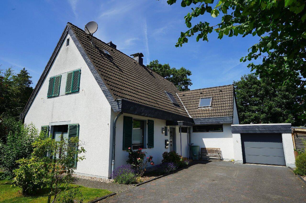 Freistehendes Einfamilienhaus mit Wintergarten und Garage in der Leverkusener Waldsiedlung!, 51375 Leverkusen (Schlebusch)
