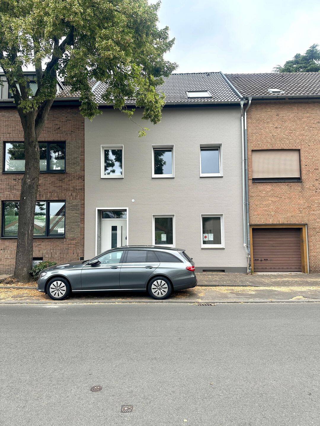 Exklusives Kernsaniertes Stadthaus im Herzen von Willich, 47877 Willich