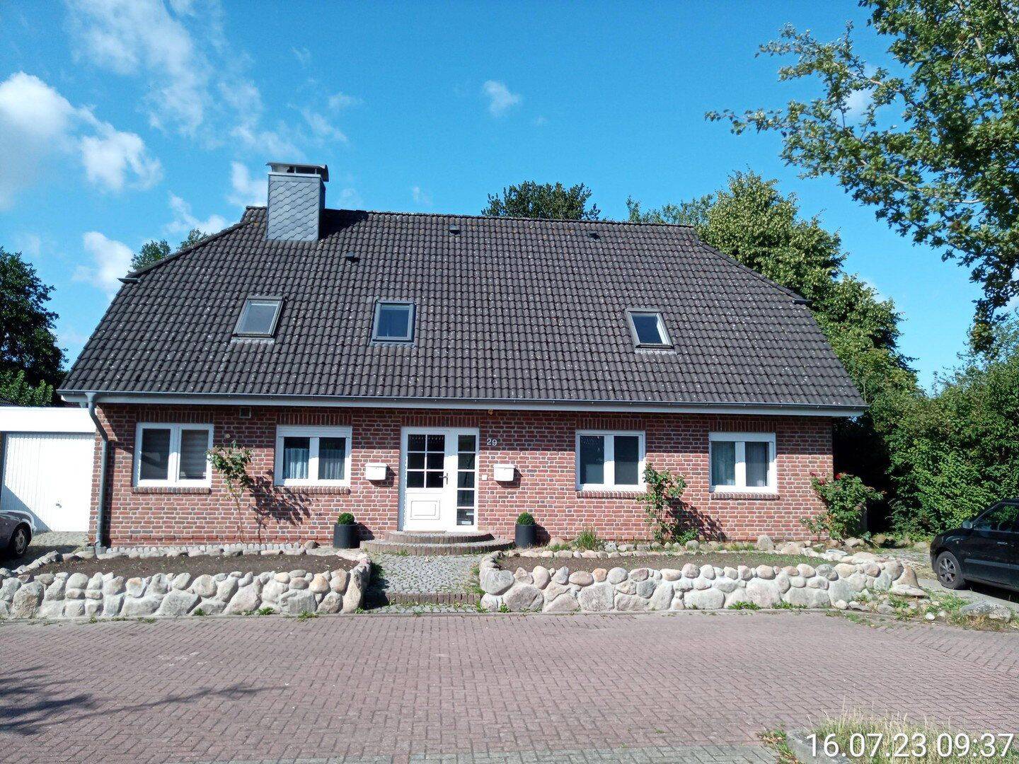 Helle und großzügige 3,5 Zi. Dachgeschosswhng. im Zweifamilienhaus – Gepflegt,modernisiert, ruhig, 25524 Itzehoe