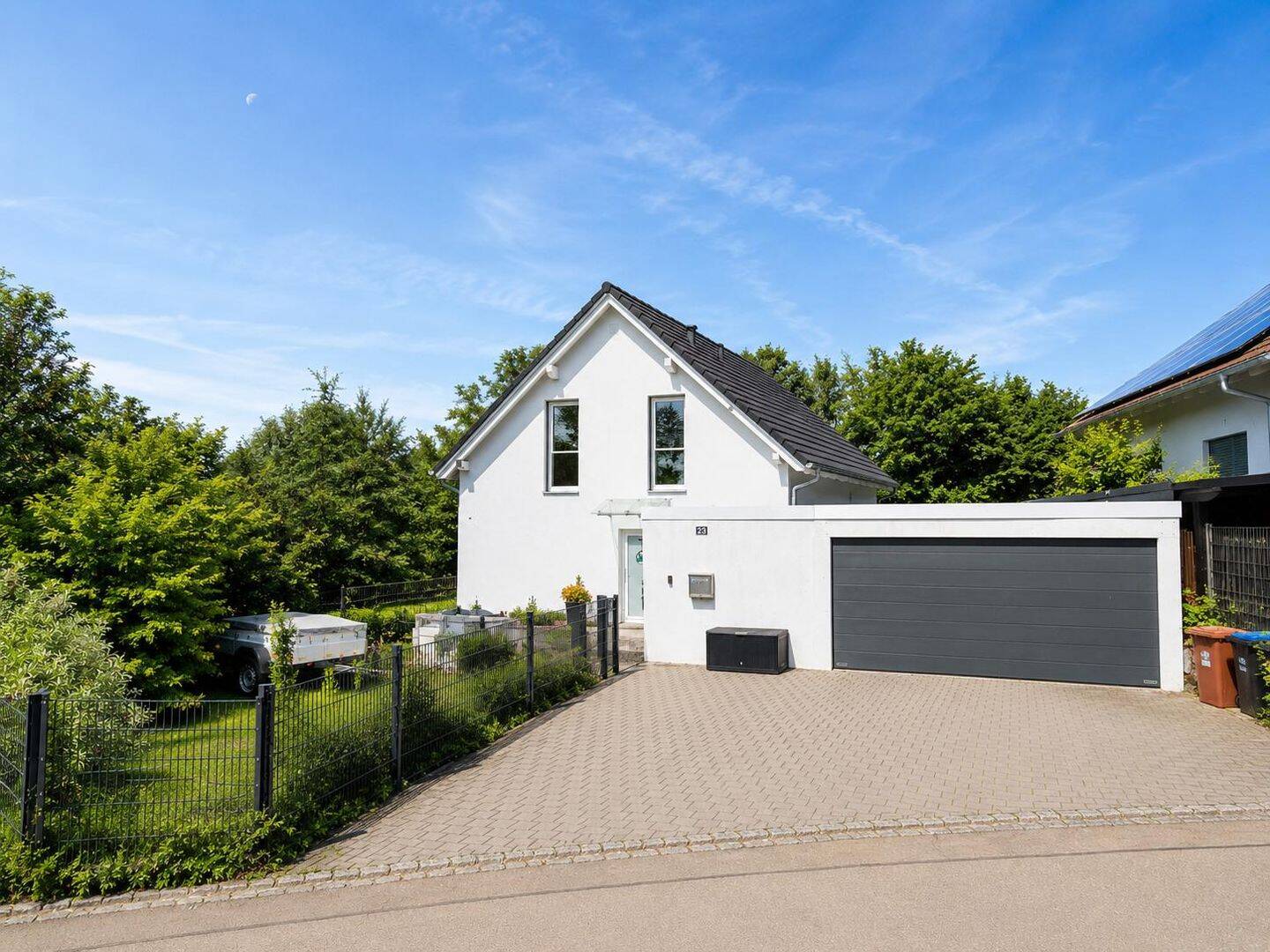 Leben, wo andere zur Ruhe kommen. Energieeffizienz A+ · Wärmepumpe · Doppelgarage · 645m² Grundstück, 89343 Jettingen-Scheppach