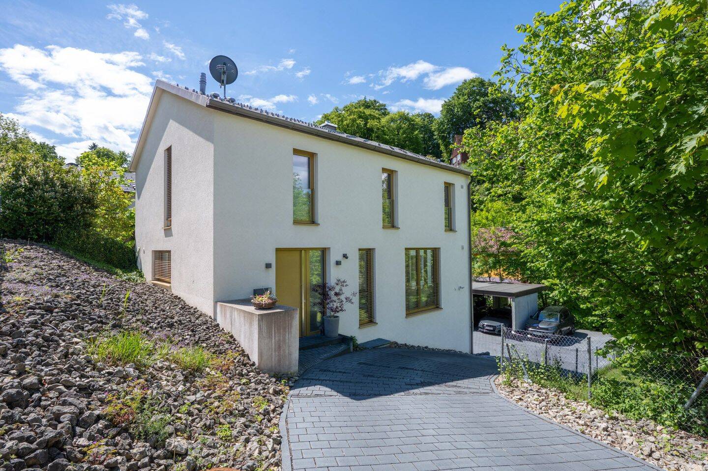 AIGNER – Freistehend, neuwertig – Einfamilienhaus in ruhiger, zentraler, grüner Lage von Herrsching, 82211 Herrsching a. Ammersee