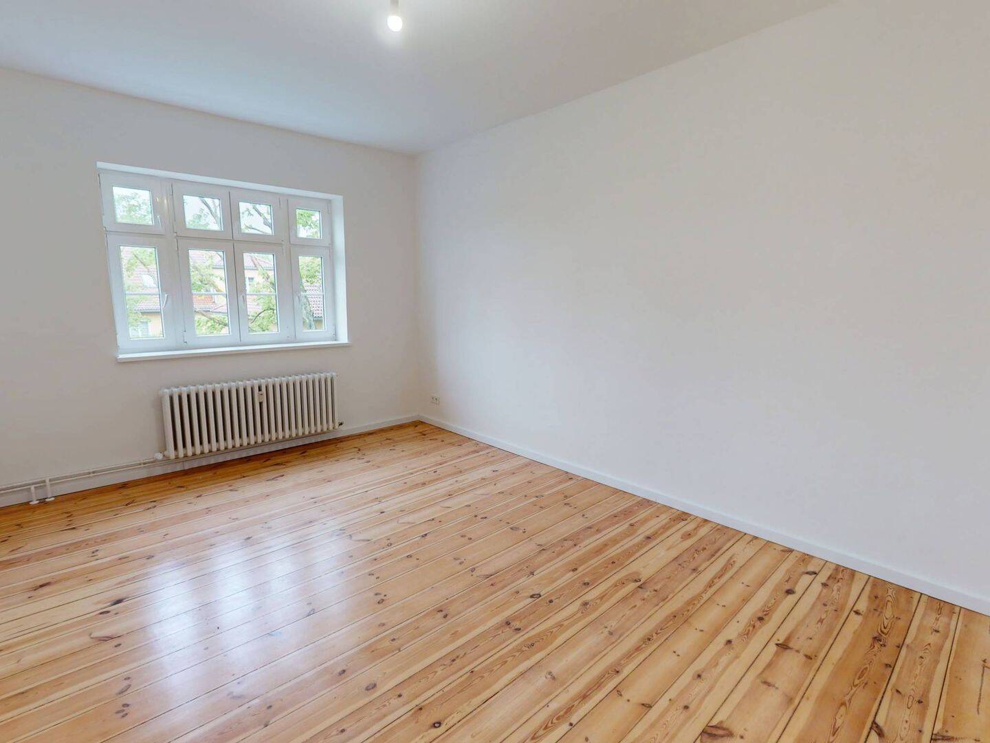 Berlin-Karlshorst: Helle 2,5-Zimmer-Wohnung im 2. OG (Gundelfinger Straße), 10318 Berlin (Treptow-Köpenick)