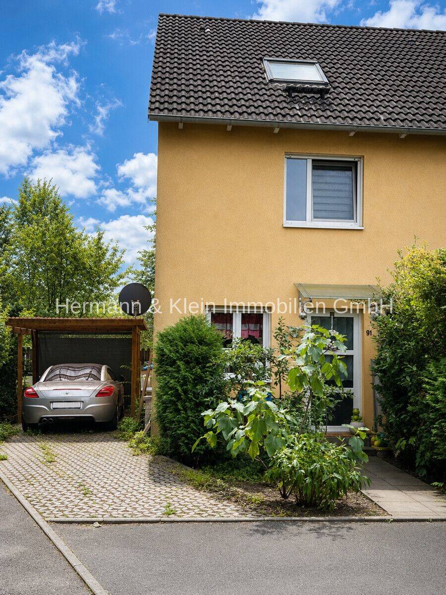 Familienglück am Niedwald – Großzügiges Reihenendhaus mit Garten, Pool und Sauna in Frankfurt-Nied, 65934 Frankfurt am Main (Höchst Nied)
