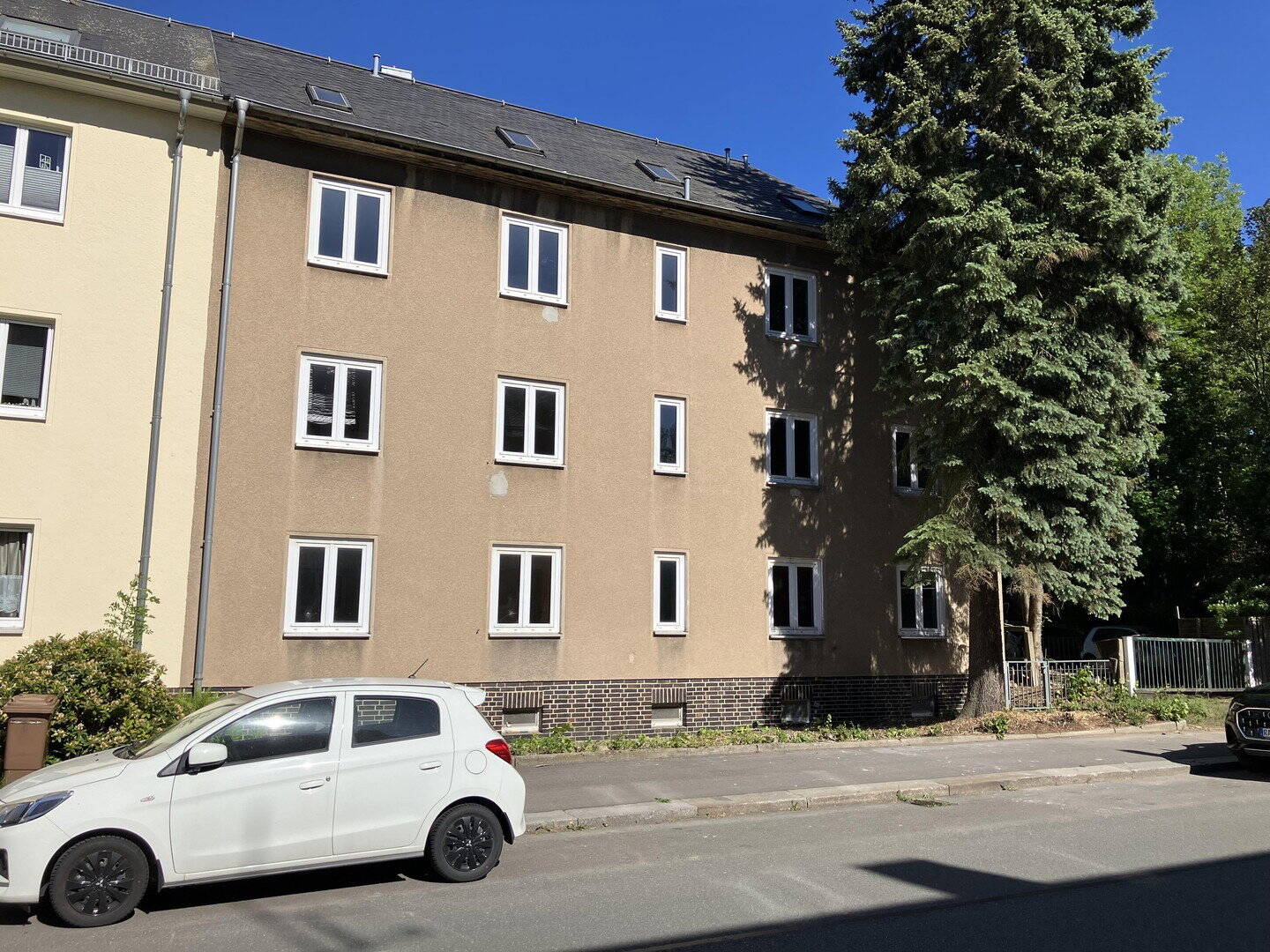 Haus mit tollen Entwicklungspotenzial, 9116 Chemnitz