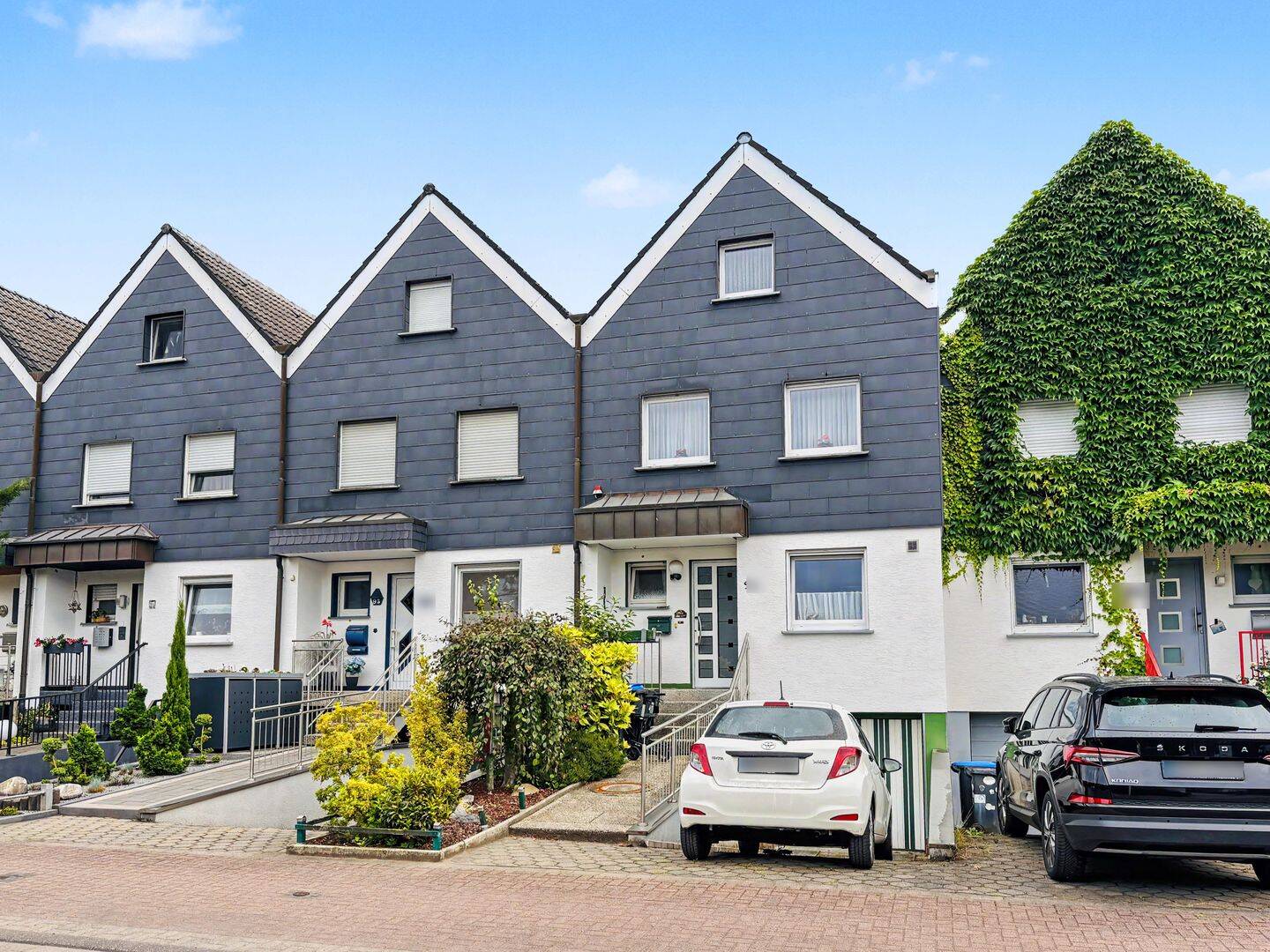 Gepflegtes Reihenmittelhaus mit 6 Zimmern, Garten und Garage in Hamm – Lohauserholz, 59067 Hamm