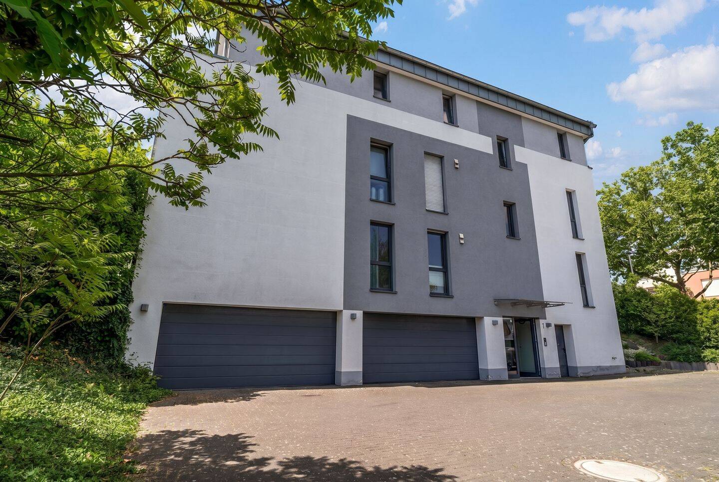 Großzügige Penthousewohnung mit Dachterrasse und Doppelgarage, 65719 Hofheim am Taunus