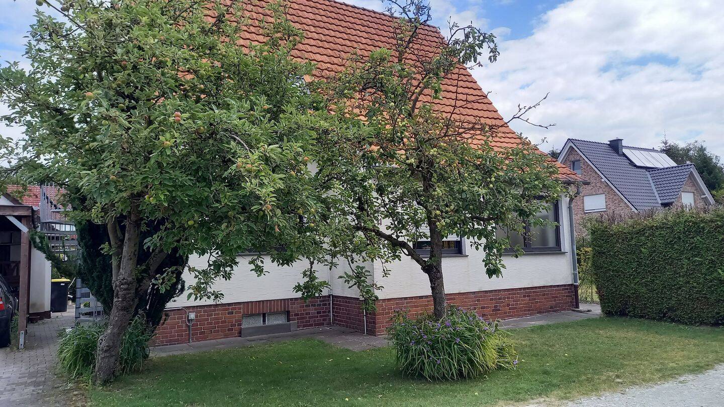 Einfamilienhaus in Gütersloh / Spexard mit zwei Wohneinheiten, 33334 Gütersloh