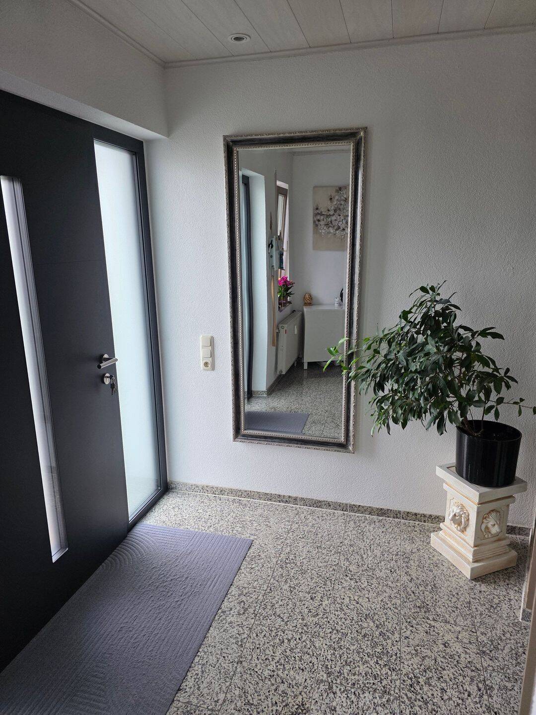 Großzügige 4 Zimmer Wohnung mit 144qm *Provisionsfrei *, 87600 Kaufbeuren
