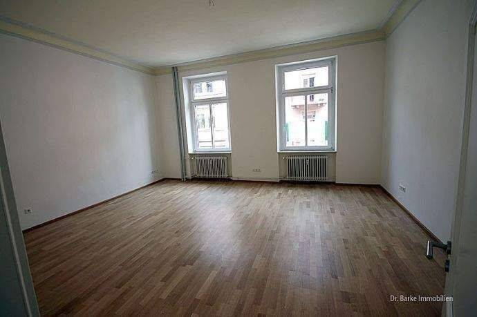 Tolle großzügige 4 Zimmer-Altbau-wohnung Kartäuserstr Fußweit zur City !! für Paar bzw. Familie  – Keine WG möglich !!, 79102 Freiburg im Breisgau (Oberau Waldsee Wiehre)