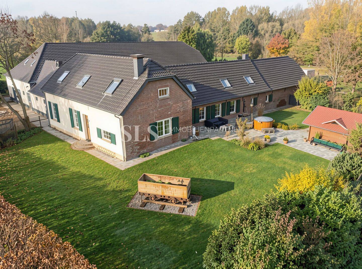 Historischer sanierter 3-Seitenhof mit Reitplatz und 5 Pferdeboxen idyllisch in Kempen/Tonisberg, 47906 Kempen