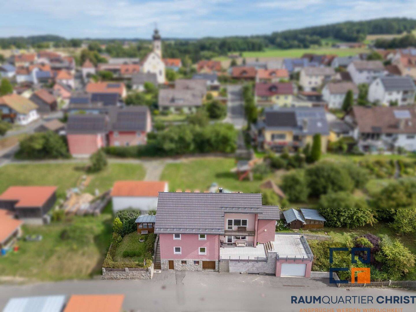 Zweifamilienhaus komfortables Wohnen mit Aufzug und barrierefreie Nutzungsmöglichkeiten, 95703 Plößberg