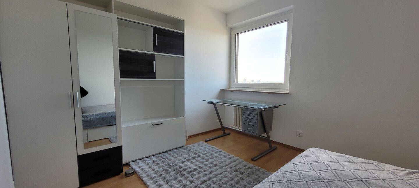 1 Zimmer in einer 3er WG, 91058 Erlangen (Bruck Eltersdorf Erlangen-Süd Sebaldussiedlung Tennenlohe)
