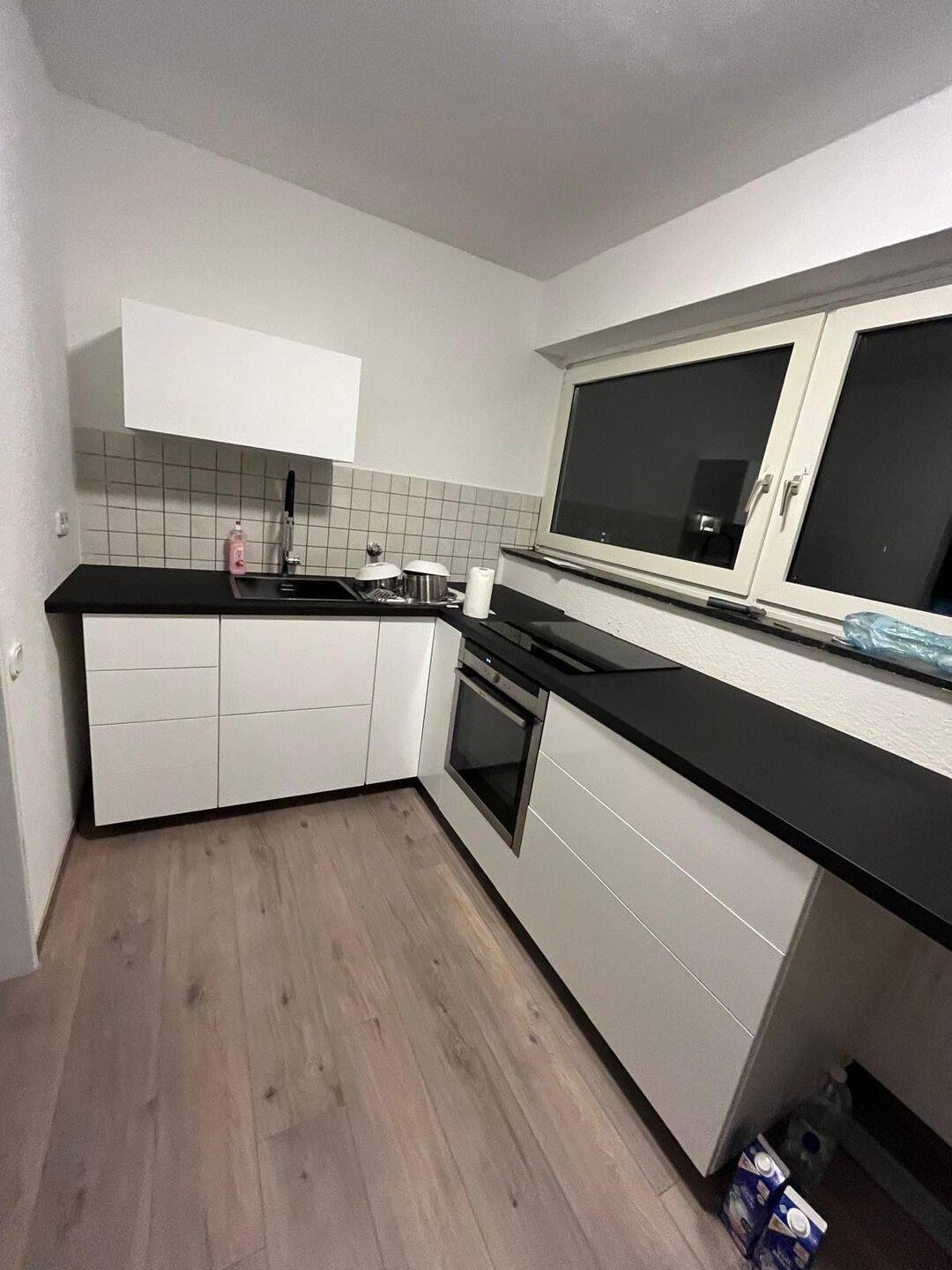 TEXT LESEN 2- Zimmer Wohnung, 40589 Düsseldorf