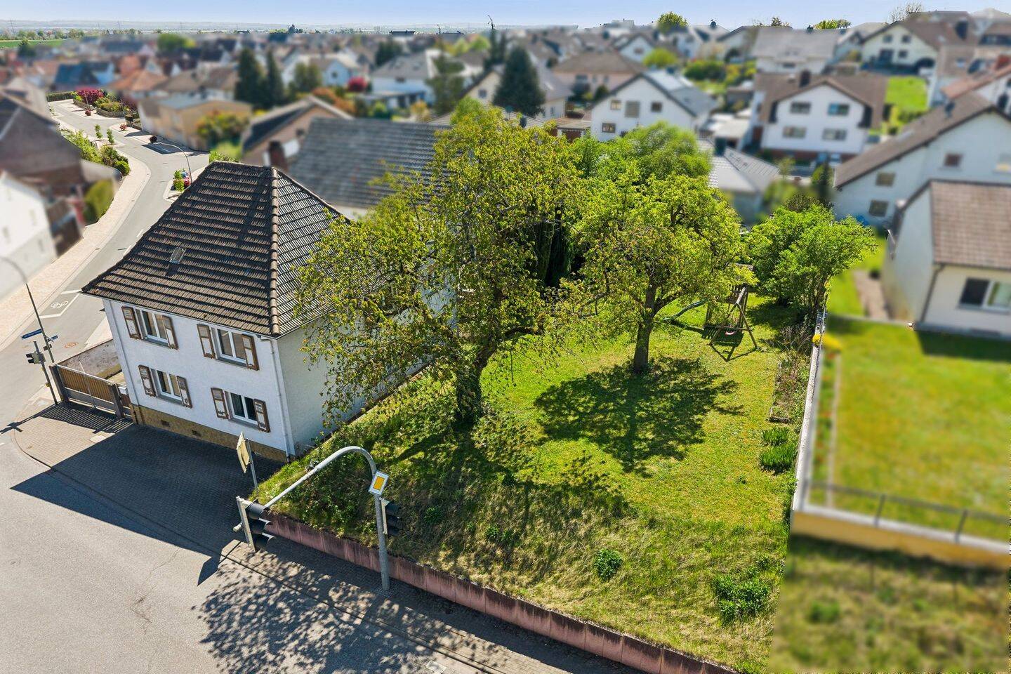 Ideal für Familien – Großzügiges Einfamilienhaus mit Nebengebäude auf großem Grundstück, 61200 Wölfersheim