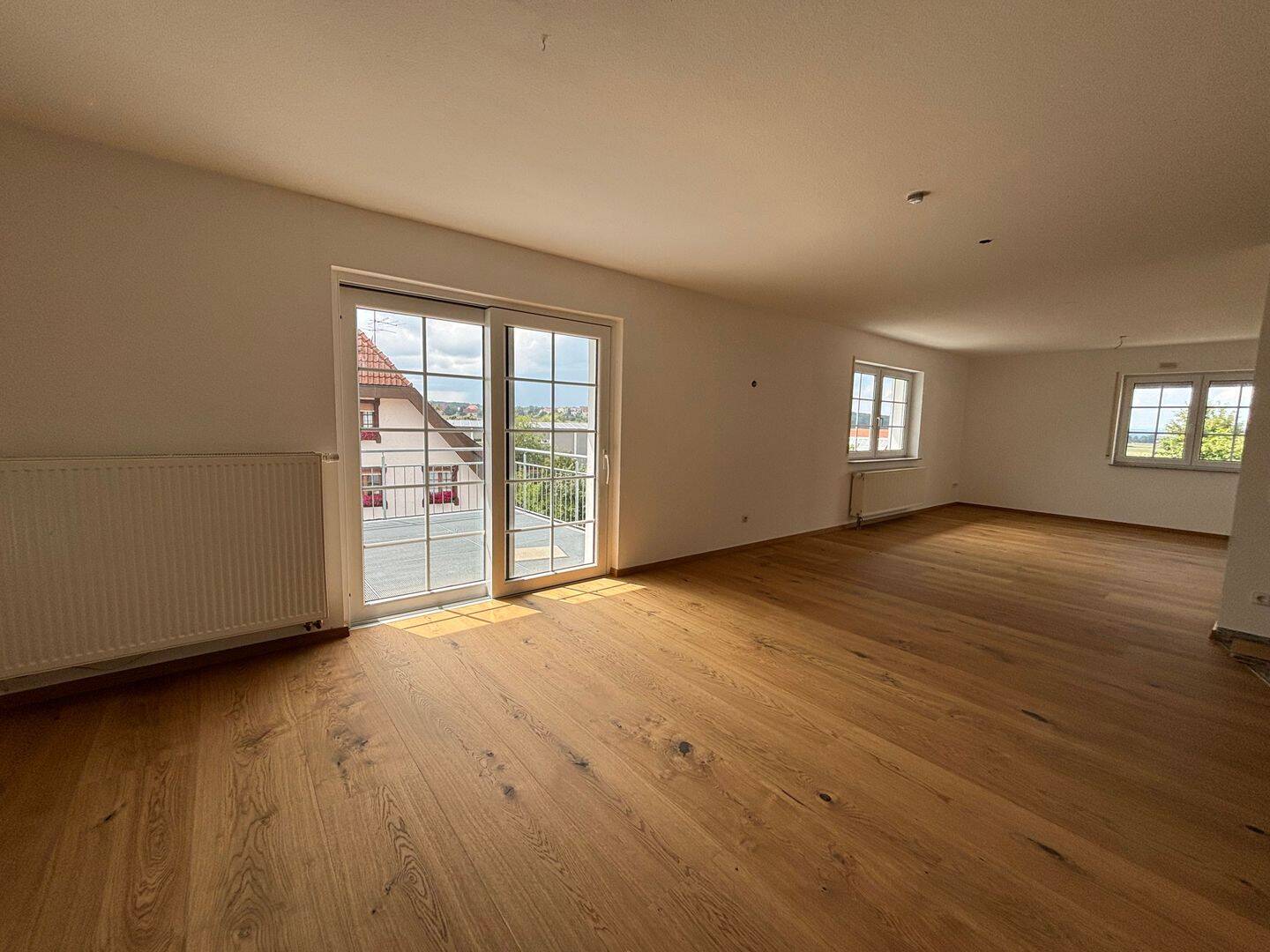 2 Etagen Wohnung 158 qm, Garten, Doppelgarage, Keller, 88630 Pfullendorf