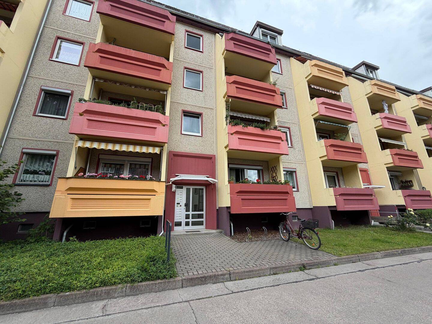 Eigentumswohnung im 2. Obergeschoss mit Balkon, 99610 Sömmerda