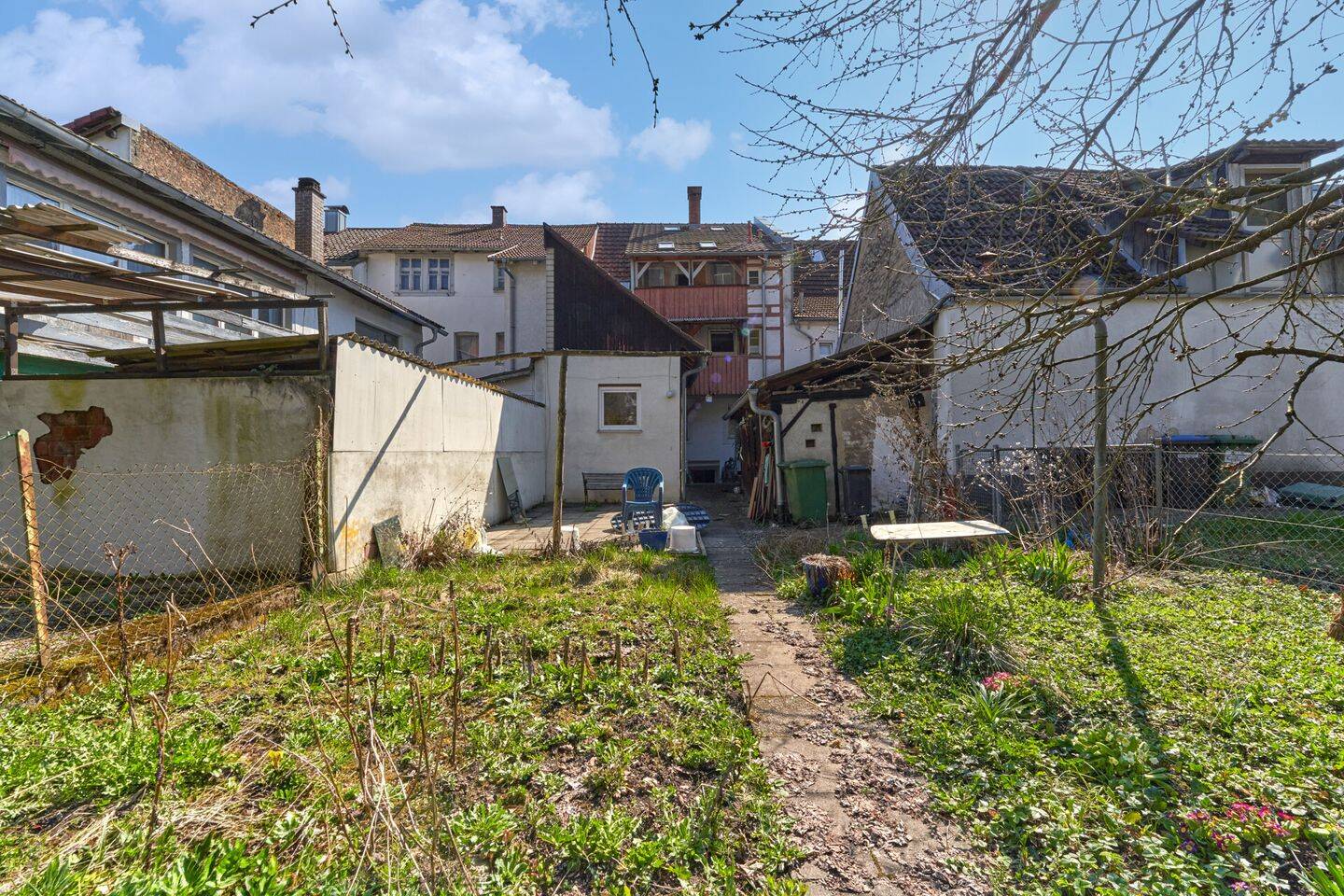 Historisches Stadthaus mit Um- und Ausbaupotential in zentrumsnaher Lage in 79183 Waldkirch, 79183 Waldkirch