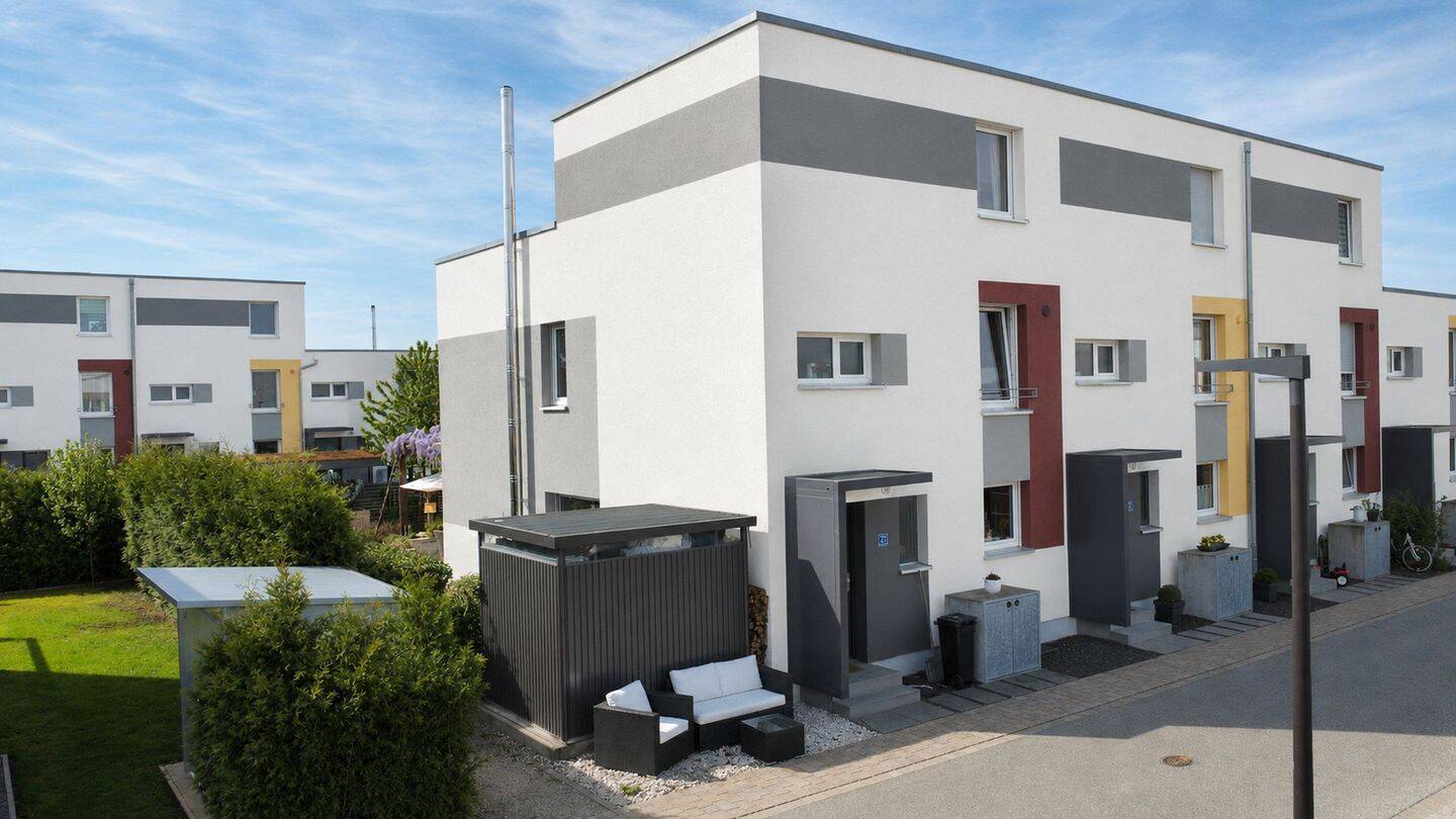 Modernes Reiheneckhaus in familienfreundlicher Wohnlage in Poing, 85586 Poing