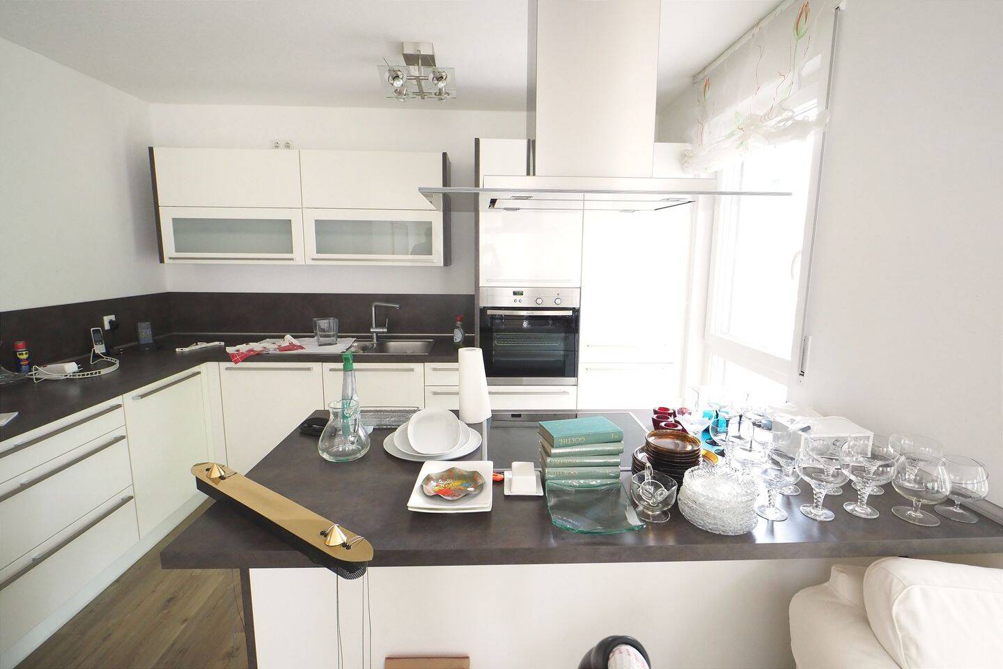 Sehr schöne, helle und moderne 4- Zimmerwohnung mit Einbauküche und großem Balkon, 90763 Fürth (Südstadt Weikershof)