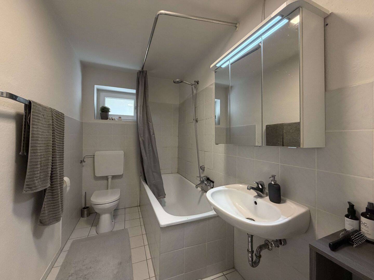 Mietwohnung, 2 Zimmer, 60 m², in Heidelberg, 69118 Heidelberg (Peterstal Schlierbach Ziegelhausen)