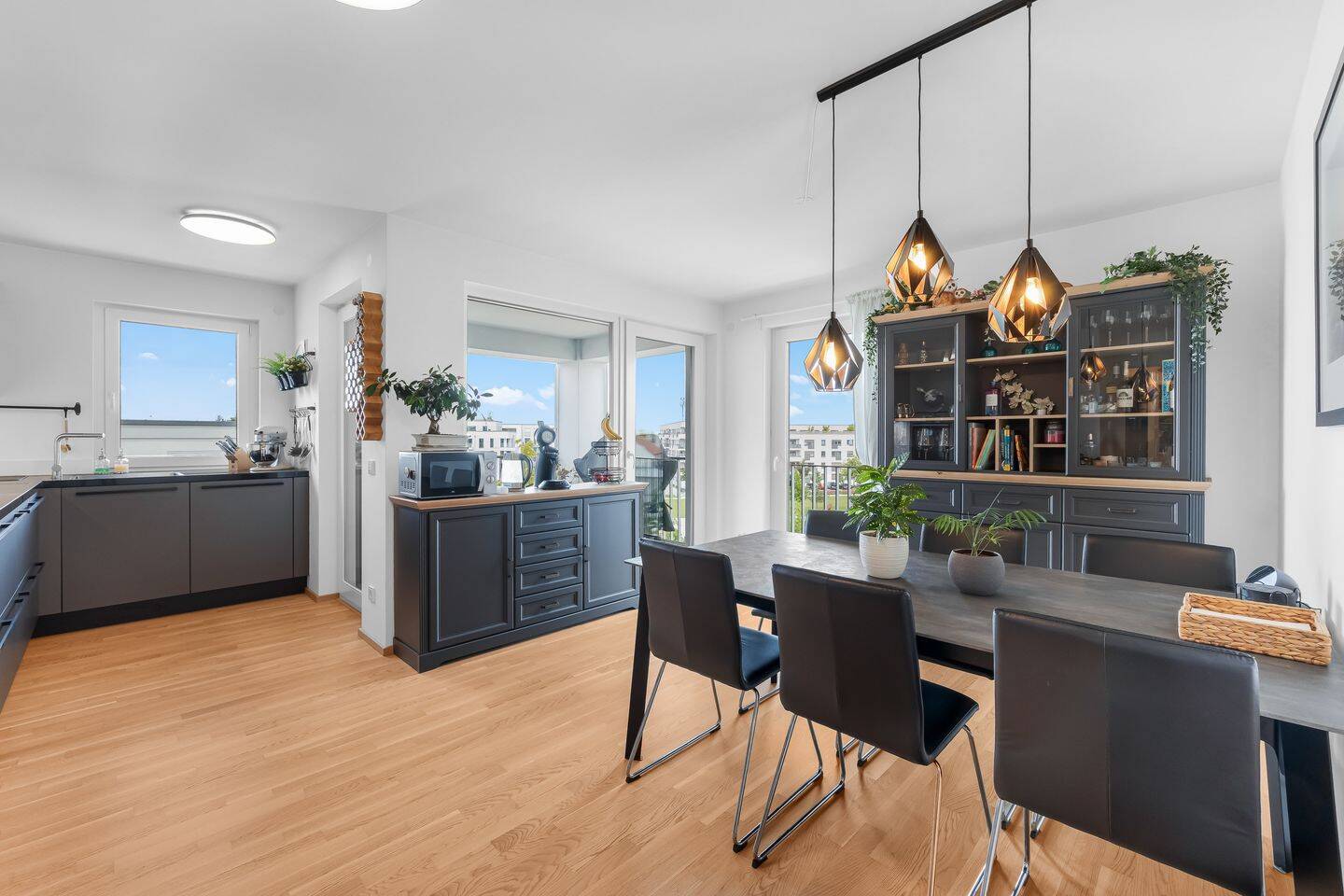 Neuwertige und barrierefreie 3-Zimmer-Wohnung mit Loggia im beliebten „Diamaltpark“ in Allach, 80999 München (Allach-Untermenzing)