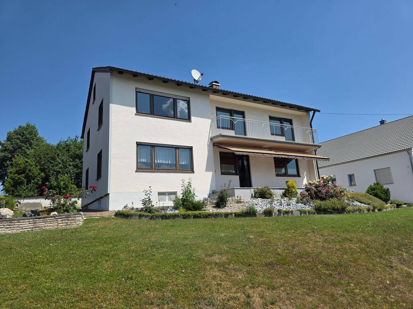 Sonniges Zweifamilienhaus in Großmehring, 85098 Großmehring