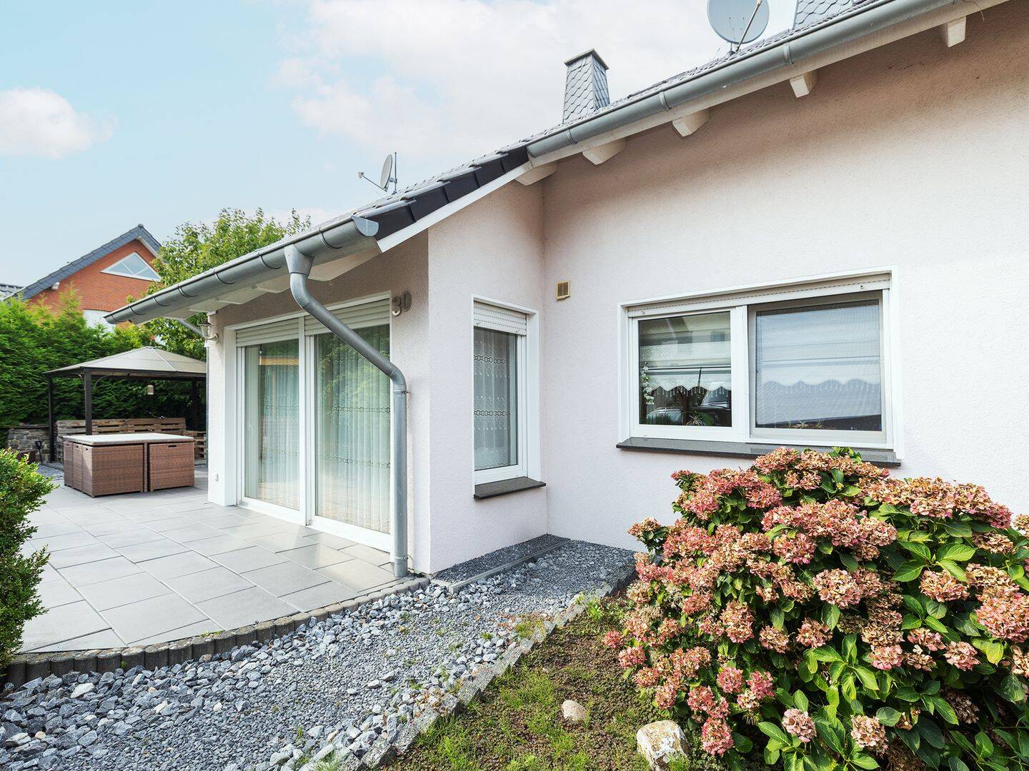 Zwei unter einem Dach – Einfamilienhaus mit Einliegerwohnung in Lübbecke, 32312 Lübbecke