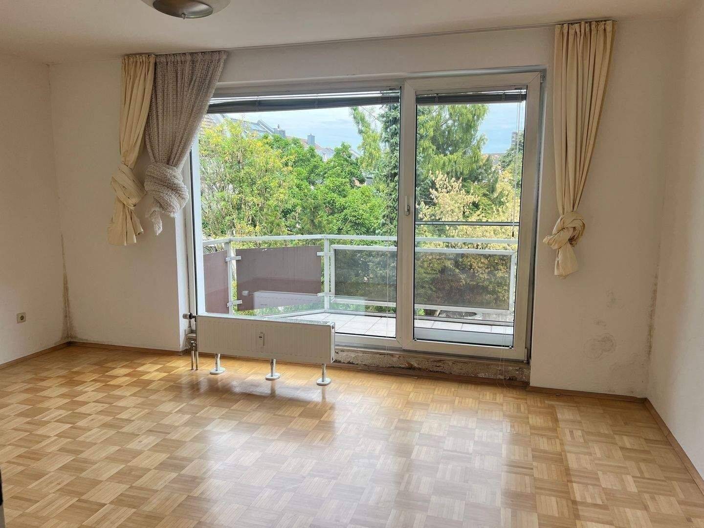 Zentral gelegene 3 Zimmer City-Wohnung mit zwei Balkonen, hell und gut geschnitten., 40474 Düsseldorf (Golzheim Lohausen Pempelfort Stockum)