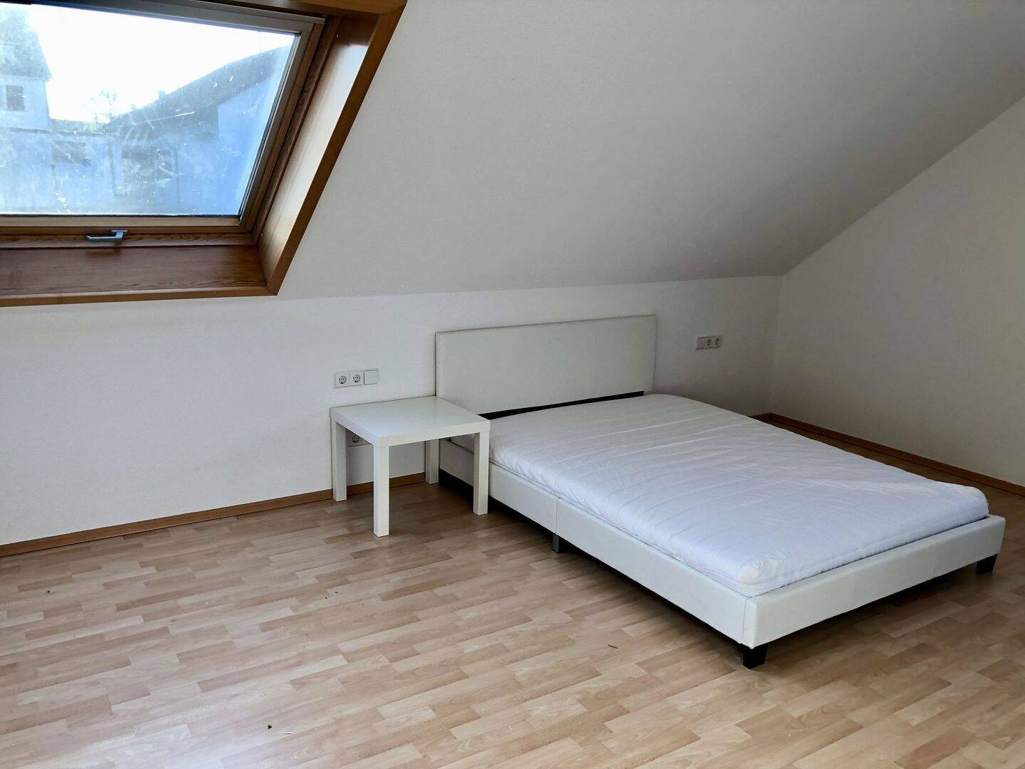 Möbliertes Shared Apartment in Marbach Zimmer Attitude ab Sofort, 71672 Ludwigsburg