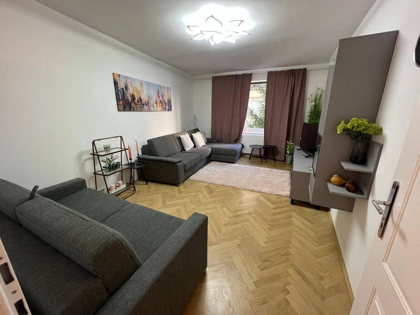 Helle, hochwertig renovierte und klimatisierte Wohnung in bester Lage, 10967 Berlin (Friedrichshain-Kreuzberg Kreuzberg Neukölln)