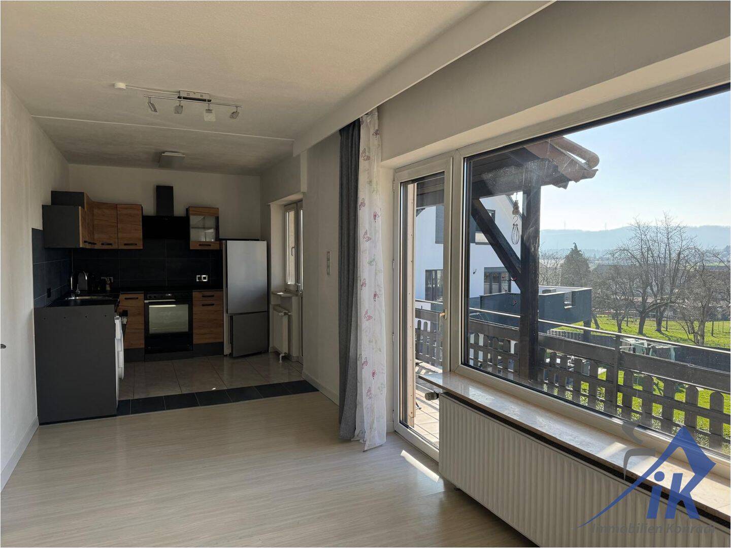 IK |Helle 3-Zimmer-Wohnung mit Balkon & Carport, 66892 Bruchmühlbach-Miesau