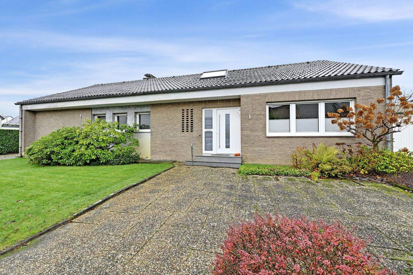 Platz für die ganze Familie – Einladendes Haus mit traumhaftem Garten, 41564 Kaarst