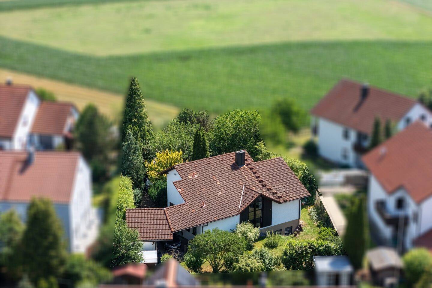 Stilvolles Einfamilienhaus mit großzügigem Garten – frei nach Absprache, 86438 Kissing