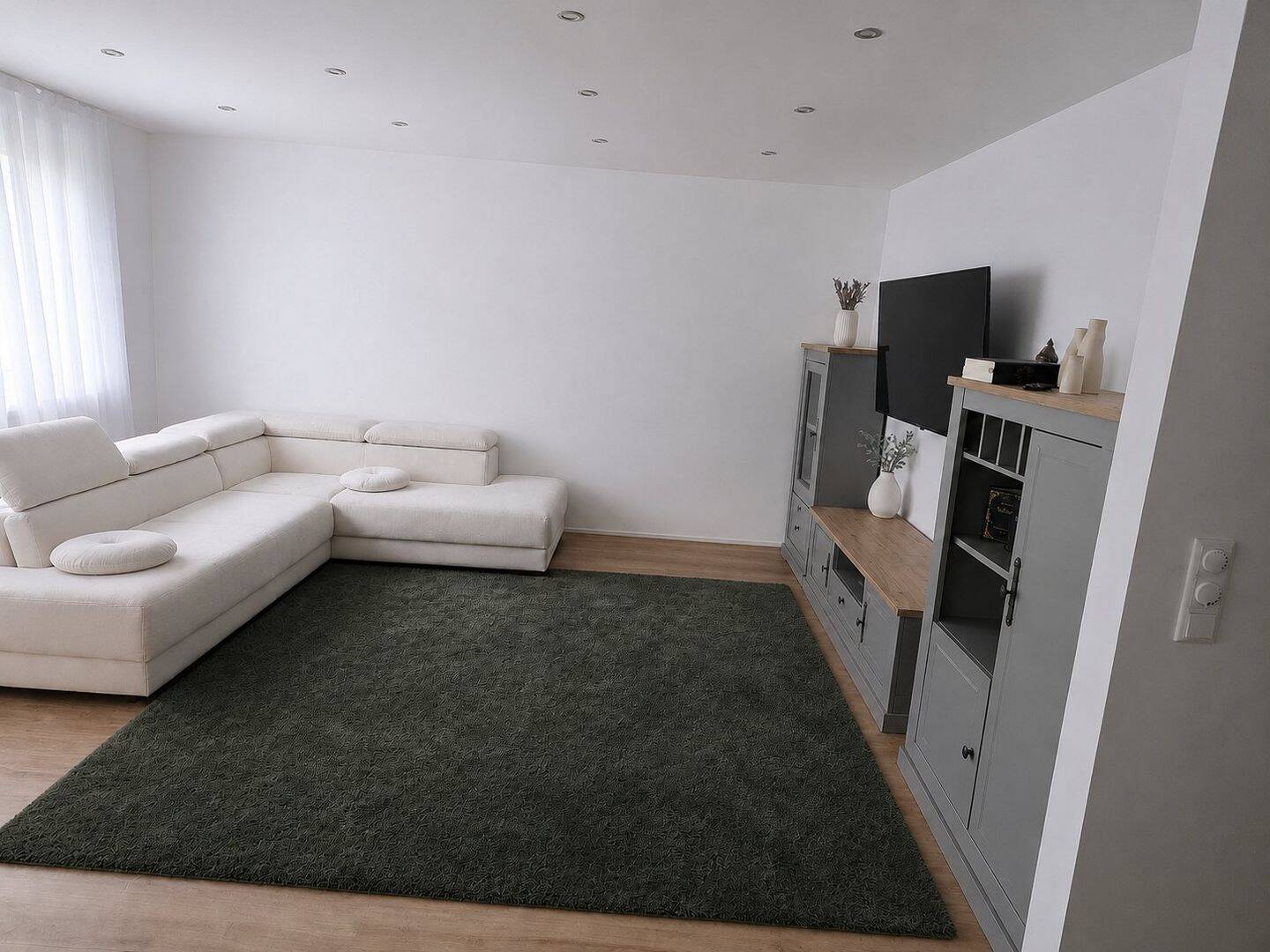 4 Zimmer Wohnung möbliert und kernsaniert, 28325 Bremen (Ellenerbrok-Schevemoor Oberneuland Tenever)