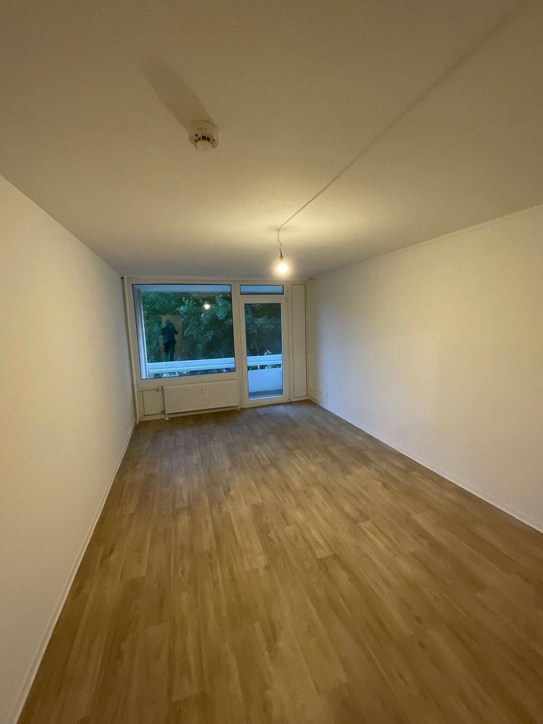 Sanierte 2 zimmer Wohnung im Herzen von Mettenhof., 24109 Kiel (Hasseldieksdamm Mettenhof)