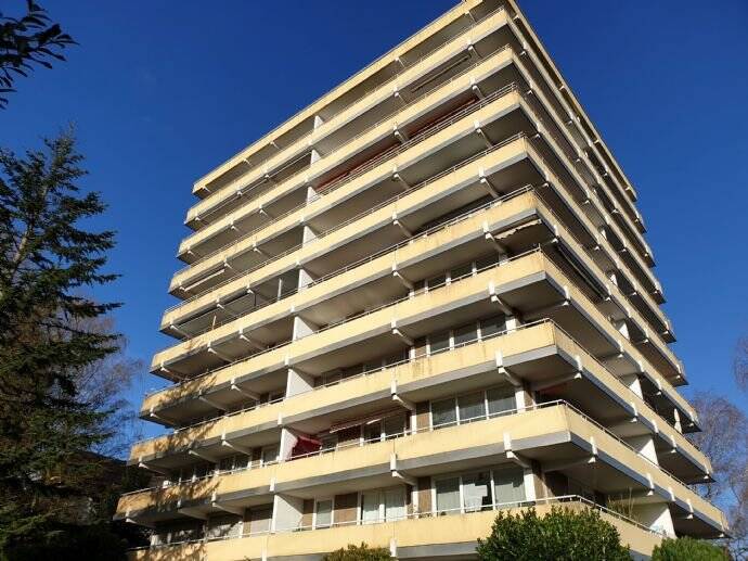 Attraktive 2-Zimmer-Wohnung mit Riesenbalkon und bodentiefen Fenstern!, 51429 Bergisch Gladbach