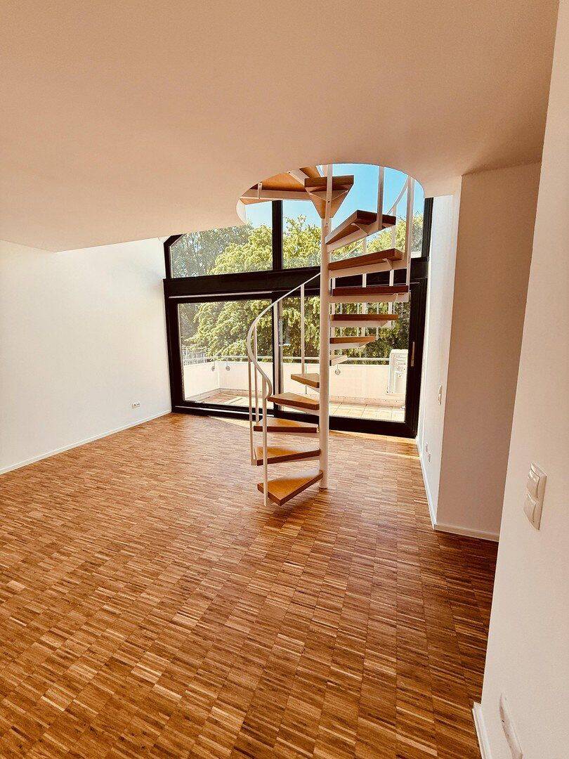 Maisonette mit Galerie, großer Dachterrasse und neuer Wärmepumpe in Alt-Weiden, 50858 Köln (Lindenthal Junkersdorf Weiden)