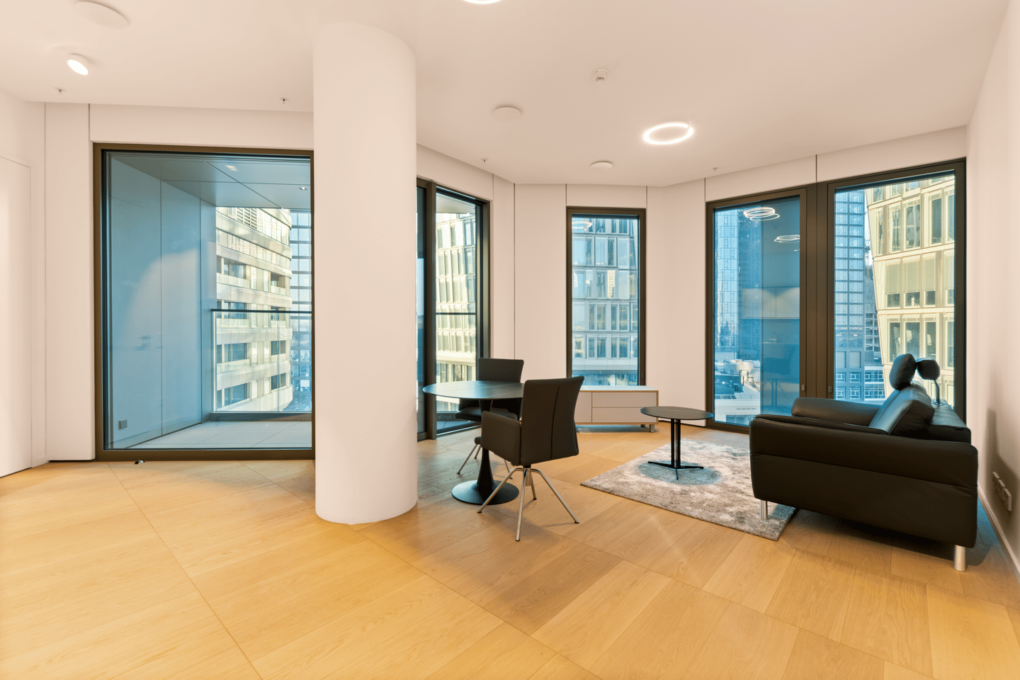 Mittendrin – möblierte Eckwohnung im FOUR – 2 Zimmer, 60315 Frankfurt am Main (Innenstadt)