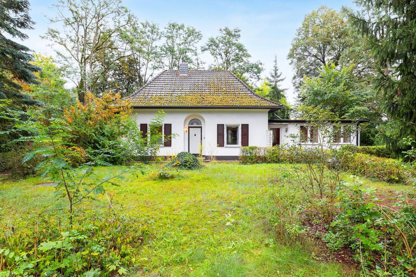Wassernah! Sanierungsbedürftiges Ein-/Zweifamilienhaus in Bad Saarow, 15526 Bad Saarow