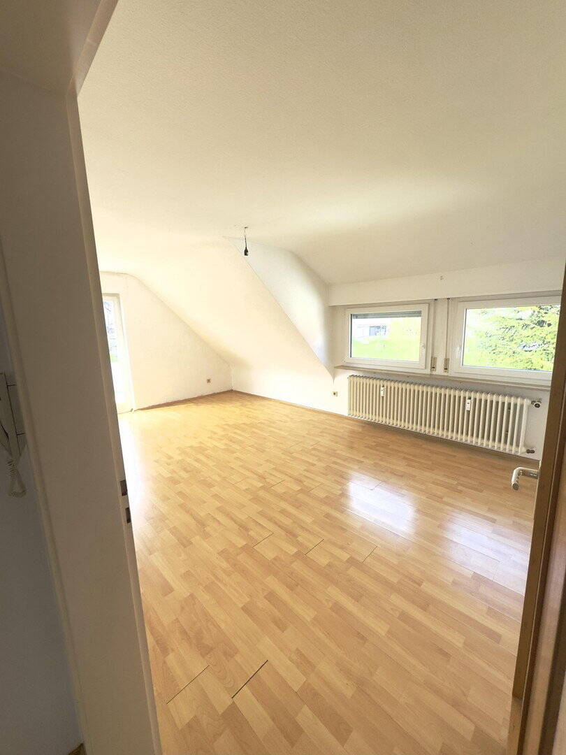 Helle 4-Zimmer-Wohnung mit Balkon & Garage in Korb – ideal für Paare, 71404 Korb