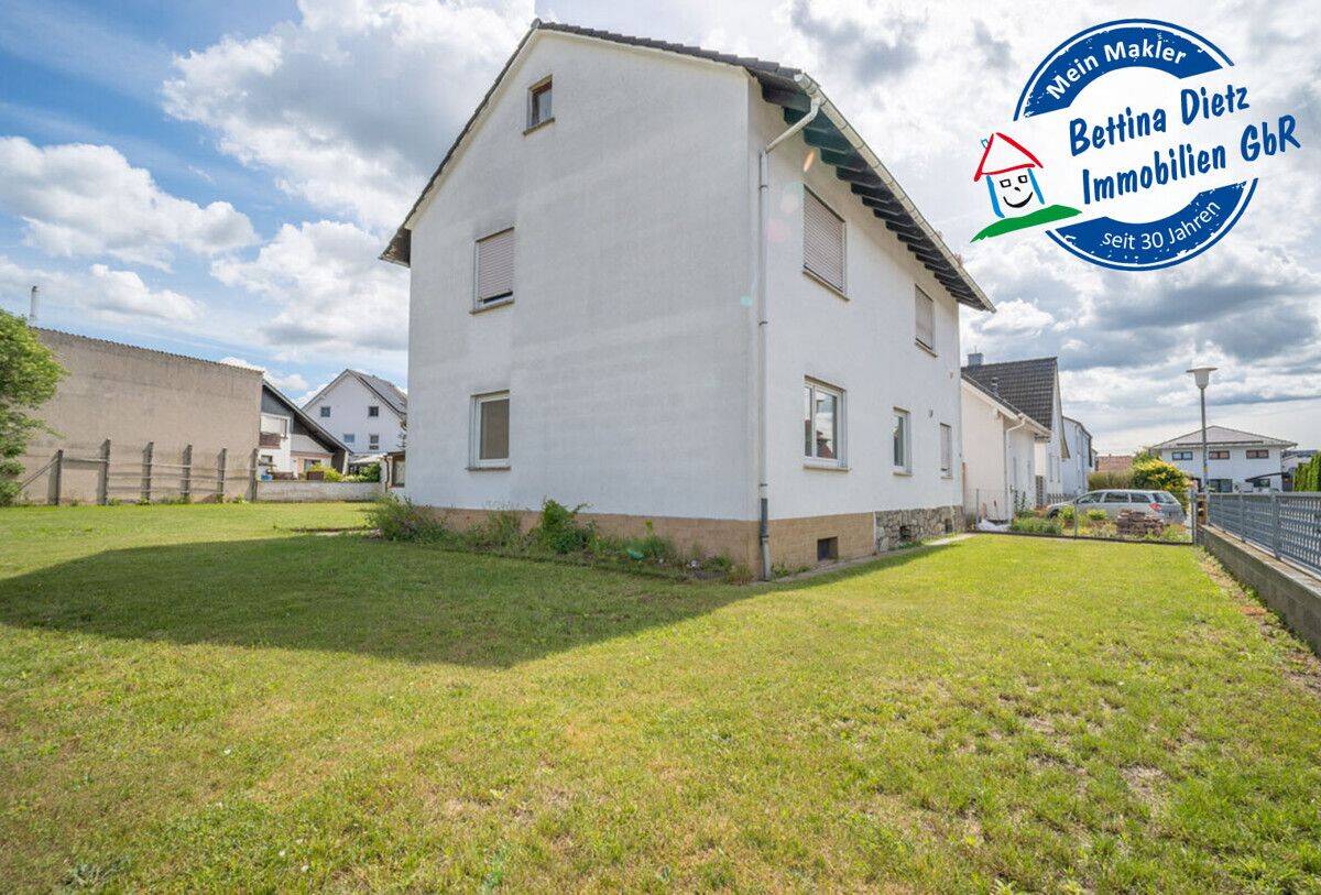 DIETZ: EFH im ruhigen Wohngebiet von Dieburg mit Garage, Freisitz und Garten auf 755 m² Grundstück, 64807 Dieburg
