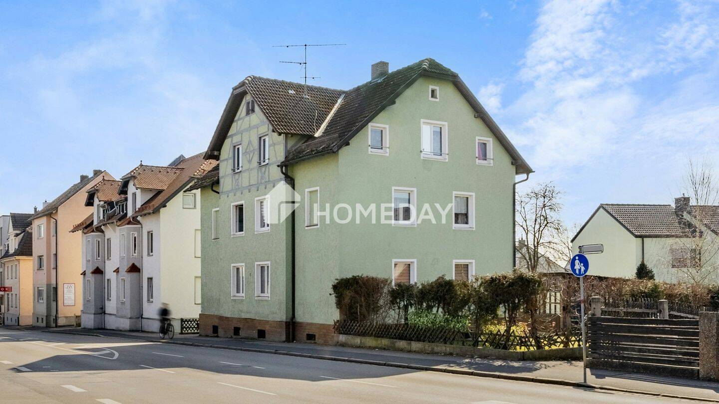Attraktives MFH zentral in Amberg: 5 vermietete Wohnungen, Garagen und Stellplätze im Innenhof, 92224 Amberg