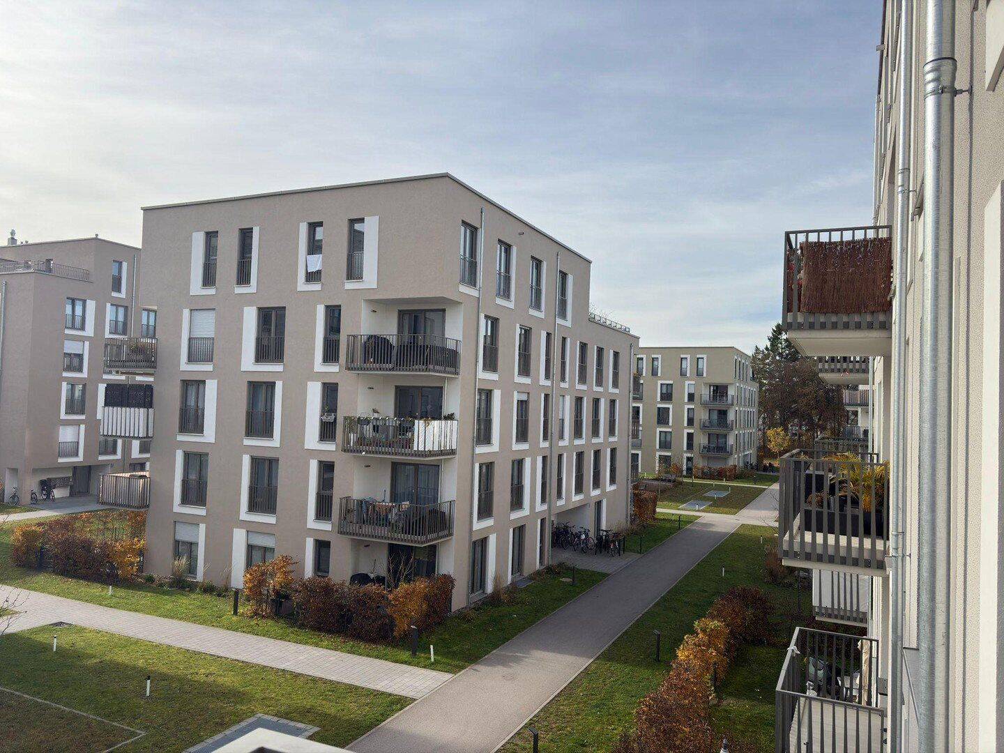 Sonnendurchflutete 2-Zi-Whg in Aubing/Pasing, mit Küche, Balkon zu vermieten, 81249 München (Allach-Untermenzing Aubing-Lochhausen-Langwied Pasing-Obermenzing)