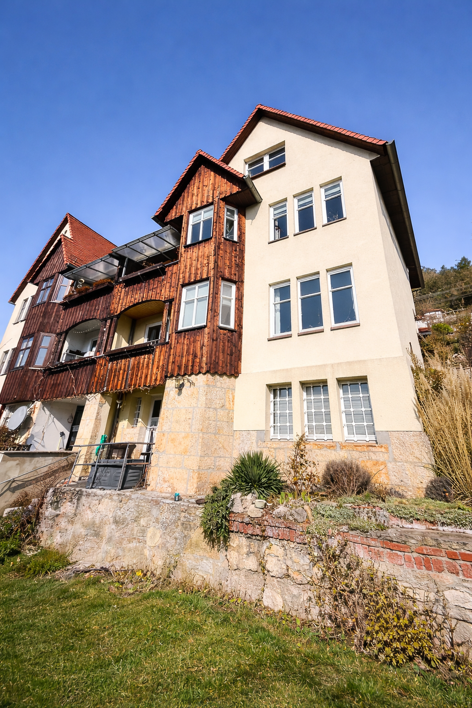 Zweifamilienhaus mit Weitblick in Jena – 210 m², flexibel nutzbar, provisionsfrei, 7743 Jena